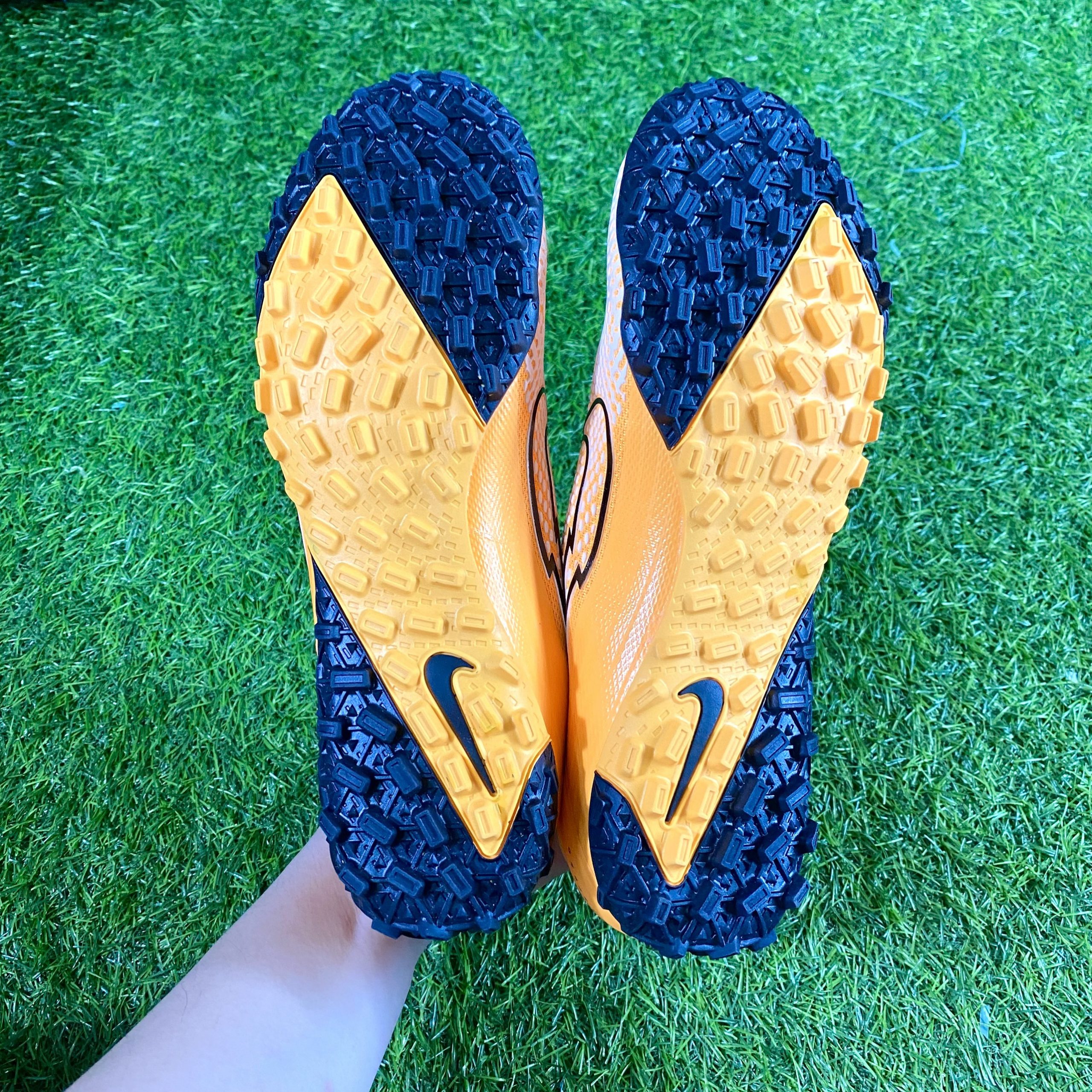 Giày Bóng Đá Nike Mercurial Vapor 13 Pro Vàng Đen TF - Hình ảnh 4