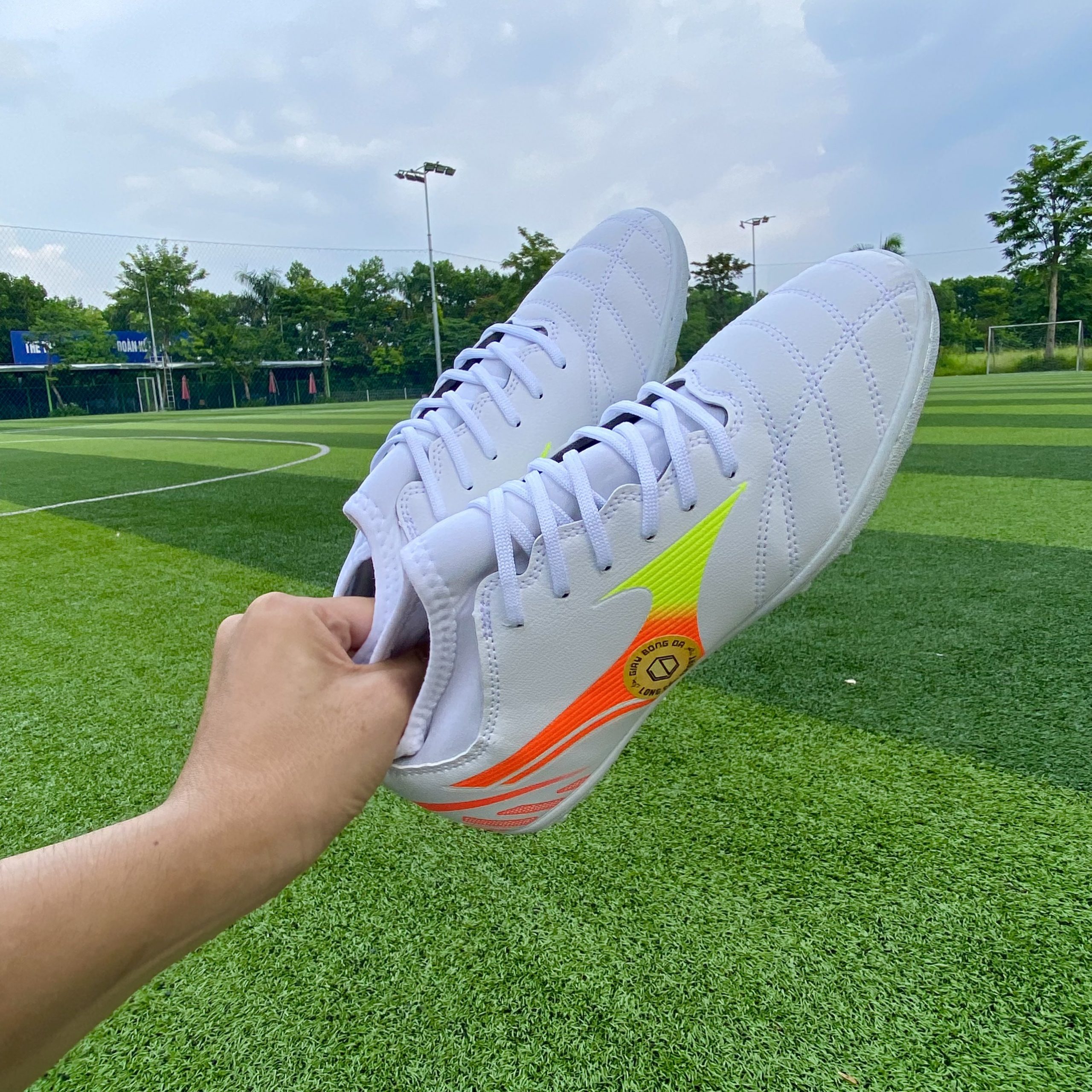 Giày Bóng Đá Mizuno Pro VN Trắng Viền Cam TF - Hình ảnh 3